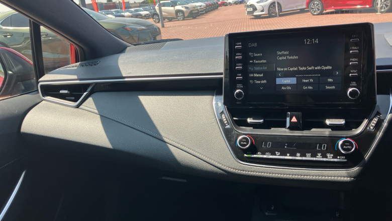 Toyota Corolla 1.8 VVT-i Hybrid Design 5dr CVT Hybrid Hatchback